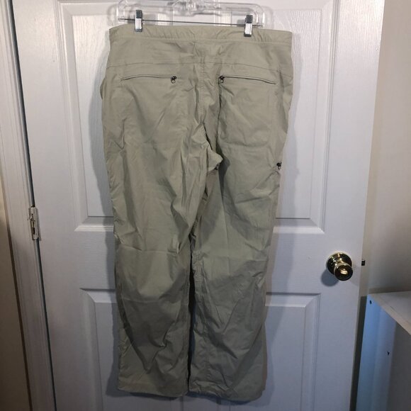 LL Bean women summer hiking cargo pants in light beige, size 16 - Picture 2 of 8